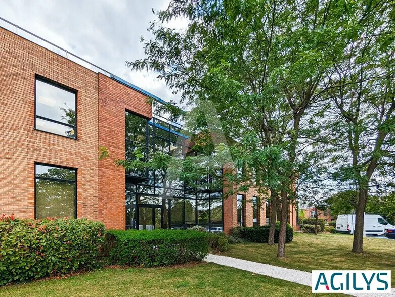 Bureau dans Massy à louer - Photo de l’immeuble – Image 1 sur 12