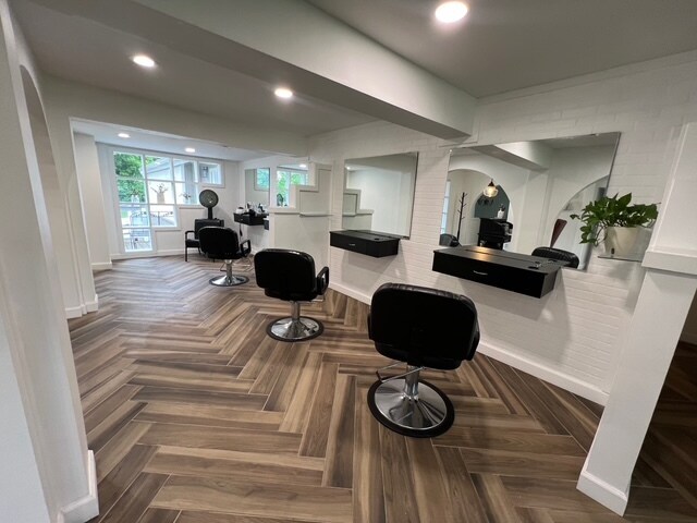 6101 Madison Ave, Indianapolis, IN à louer - Photo de l’immeuble – Image 3 sur 20