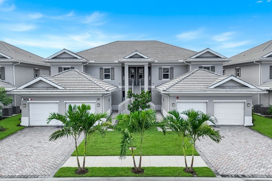 280 Indies Dr E, Naples, FL à vendre - Photo de l’immeuble – Image 2 sur 38
