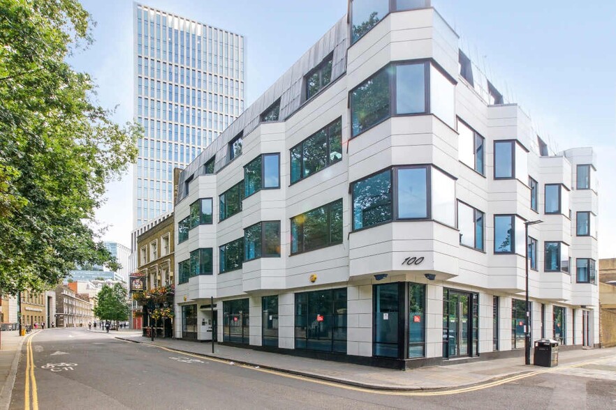 100 Bunhill Row, Londres à vendre - Photo principale – Image 1 sur 3