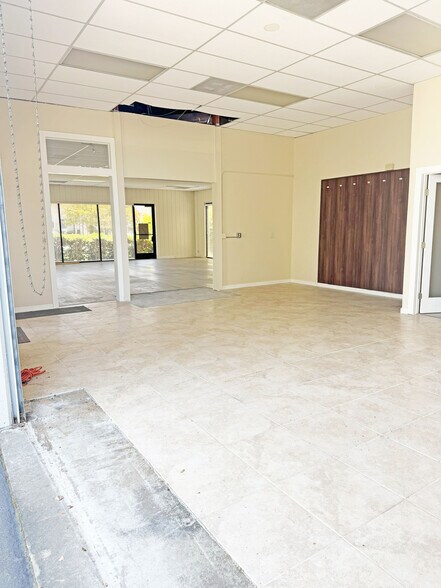 3485 Airway Dr, Santa Rosa, CA à louer - Photo intérieure – Image 3 sur 9