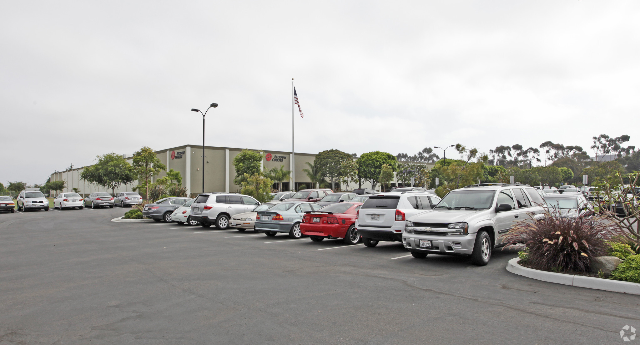 2470 Faraday Ave, Carlsbad, CA à vendre Photo de l’immeuble– Image 1 sur 3