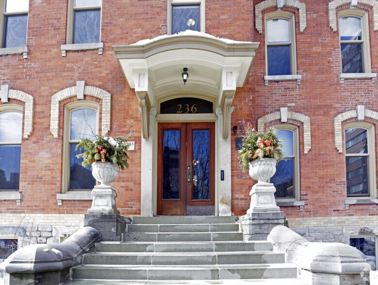 236 Metcalfe St, Ottawa, ON à louer - Photo de l’immeuble – Image 2 sur 4