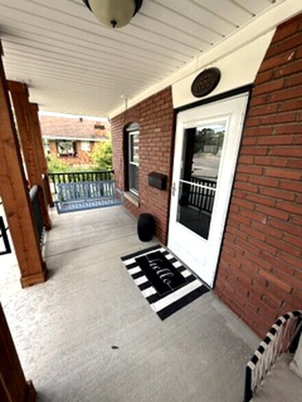 5832 Flint St, Shawnee, KS à louer - Photo de l’immeuble – Image 3 sur 4