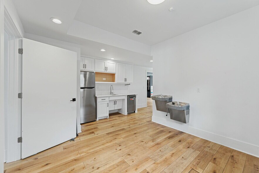 1801 E Cesar Chavez St, Austin, TX à vendre - Photo de l’immeuble – Image 2 sur 12