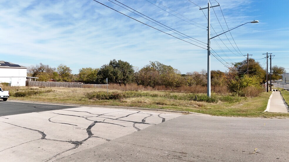 5001 Bantom Woods Bend, Austin, TX à vendre - Photo de l’immeuble – Image 2 sur 11