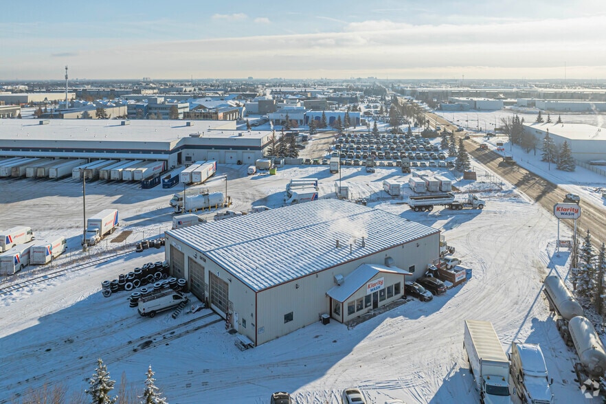 17715 116th Ave NW, Edmonton, AB à vendre - Aérien – Image 2 sur 3