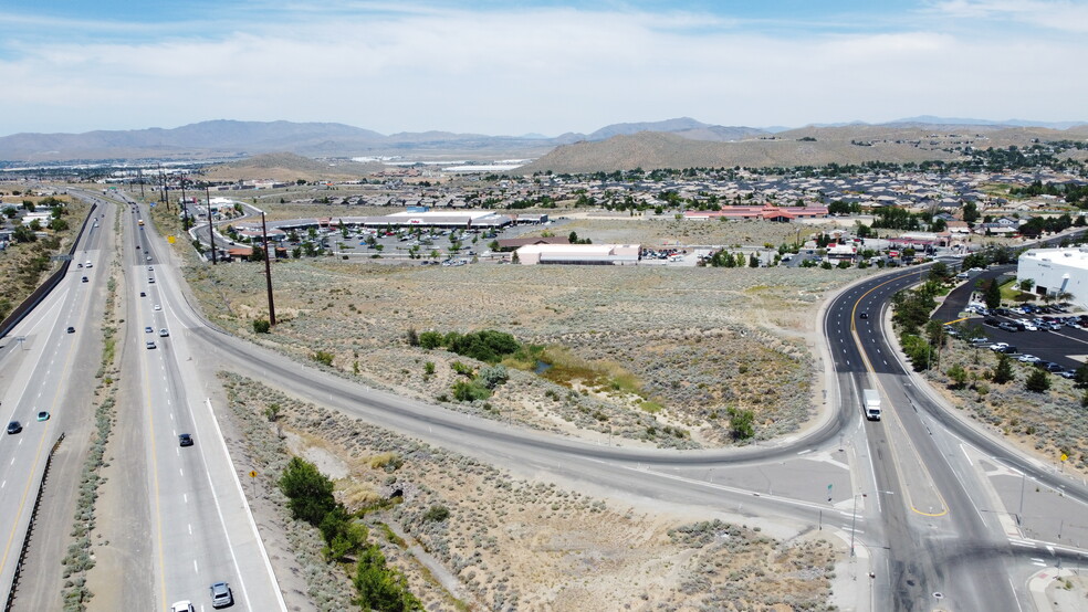 E Golden Valley Rd, Reno, NV à vendre - Photo de l’immeuble – Image 1 sur 2