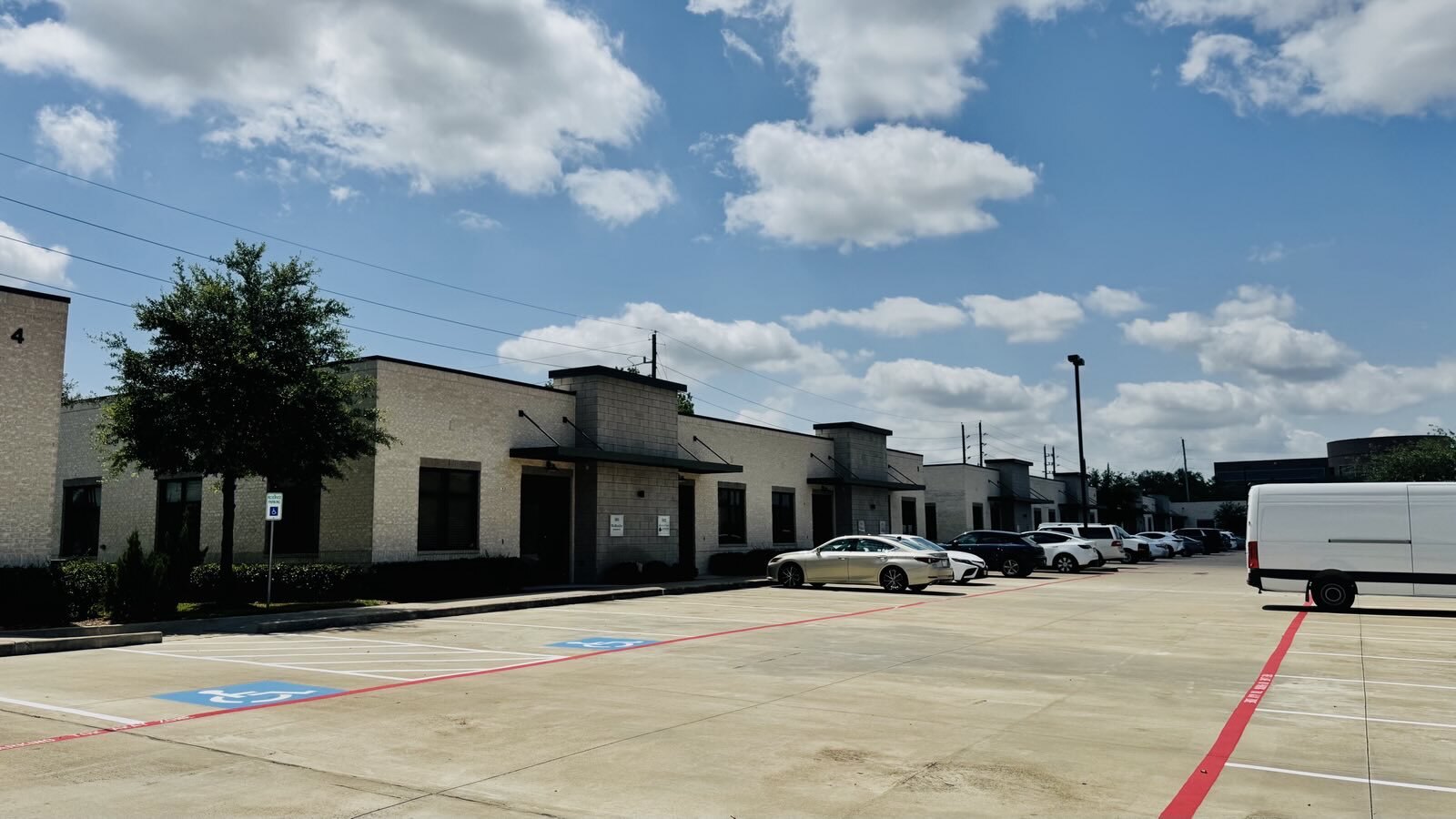 12440 Emily Ct, Sugar Land, TX à louer Photo de l’immeuble– Image 1 sur 20