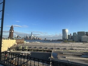 22 Hudson Pl, Hoboken, NJ à louer Photo intérieure– Image 1 sur 7