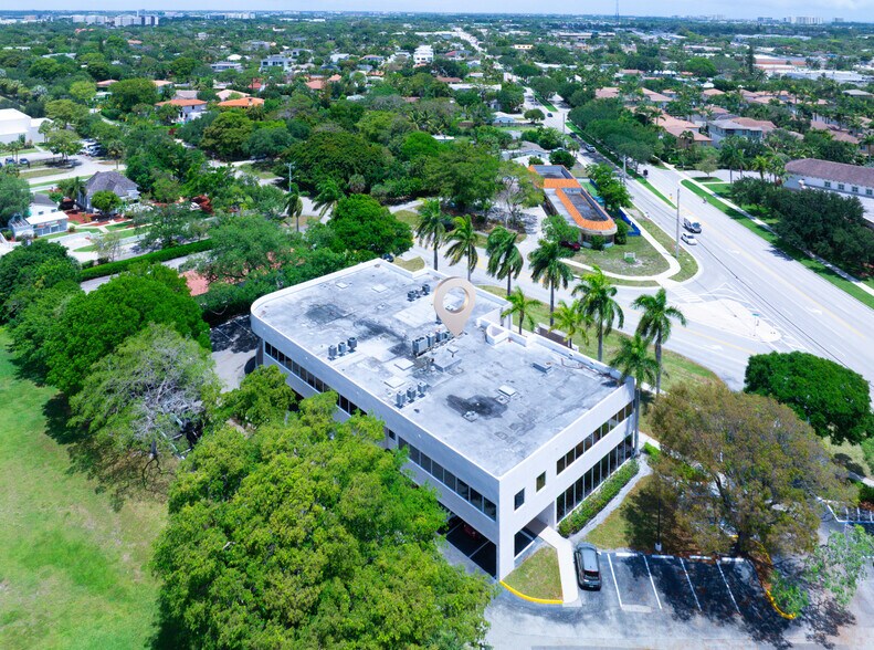 399 NW 2nd Ave, Boca Raton, FL à louer - Photo de l’immeuble – Image 2 sur 34