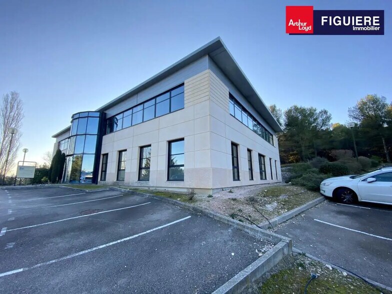 1330 Avenue Jean-René Guillibert Gautier De La Lauzière, Aix-en-Provence à louer - Photo de l’immeuble – Image 1 sur 10