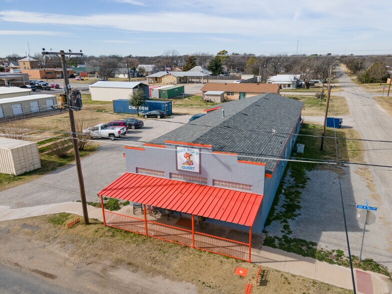 315 N Bridge St, Henrietta, TX à vendre - Photo principale – Image 1 sur 10