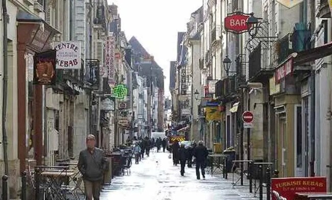 Plus de détails pour Local commercial à louer