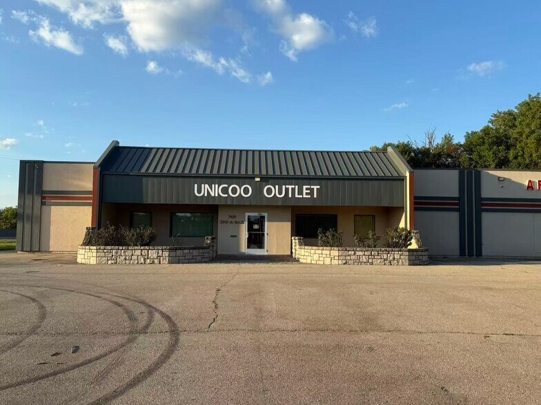 7410 Sni-A-Bar Rd, Kansas City, MO à vendre - Photo de l’immeuble – Image 2 sur 42