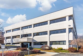 Plus de détails pour 42 Old Ridgebury Rd, Danbury, CT - Bureau à louer