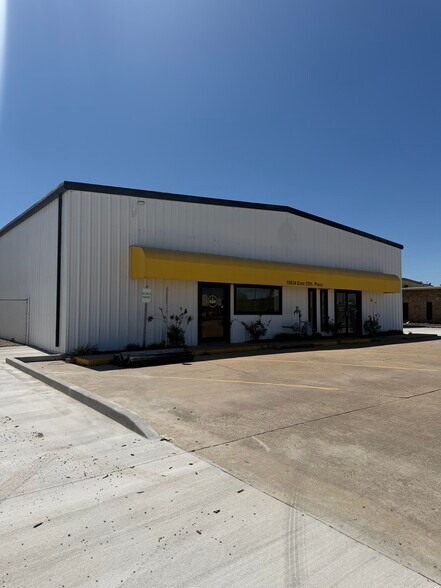 10934 E 55th Pl, Tulsa, OK à louer - Photo de l’immeuble – Image 2 sur 26