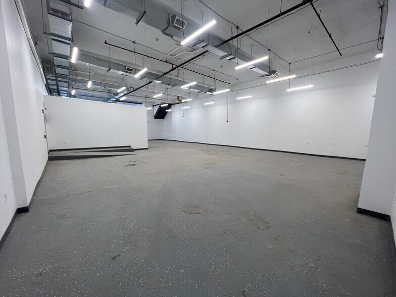 872 Bergen Ave, Jersey City, NJ à louer - Photo intérieure – Image 3 sur 10