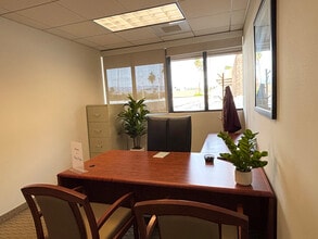 777 E Tahquitz Canyon Way, Palm Springs, CA à louer Photo intérieure– Image 1 sur 2