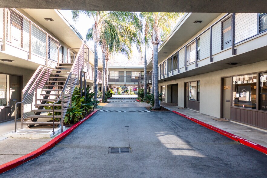 1261 Lincoln Ave, San Jose, CA à louer - Photo de l’immeuble – Image 3 sur 7