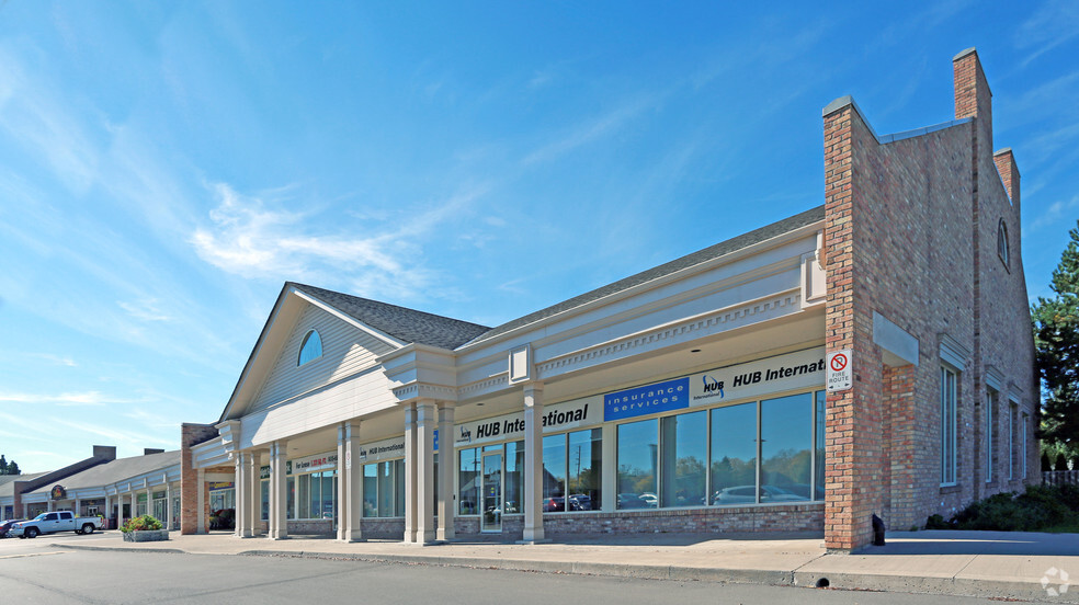 211 Martindale Rd, St Catharines, ON à louer - Photo de l’immeuble – Image 2 sur 12