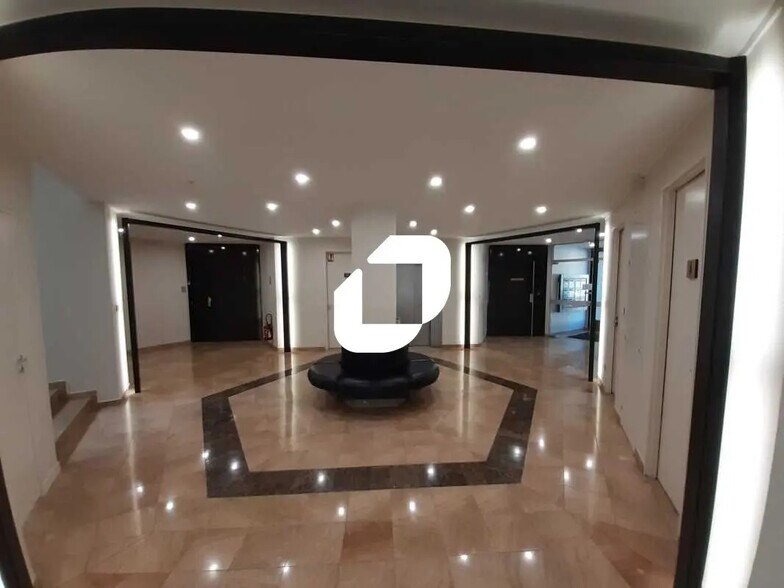 Bureau dans Saint-Aubin à vendre - Photo de l’immeuble – Image 1 sur 8