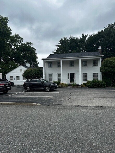 1200 Reservoir Ave, Cranston, RI à vendre - Photo de l’immeuble – Image 2 sur 20