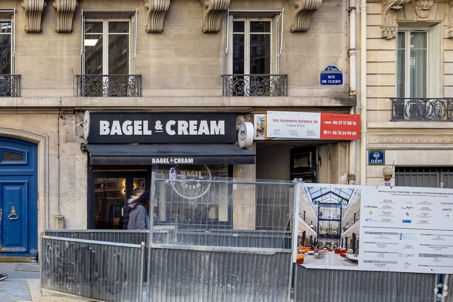 54 Rue De Clichy, Paris à louer - Photo de l’immeuble – Image 2 sur 3