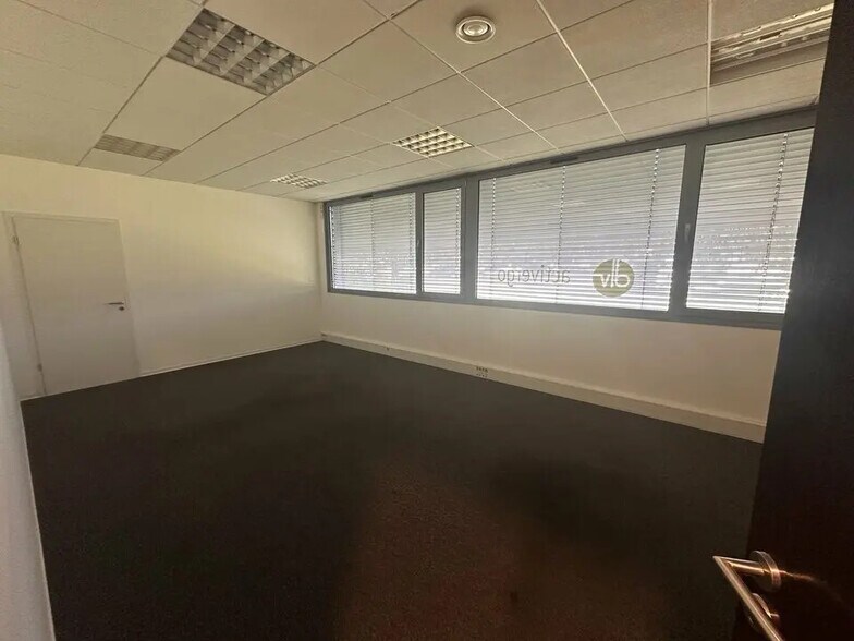 Bureau dans Brumath à louer - Photo intérieure – Image 2 sur 3