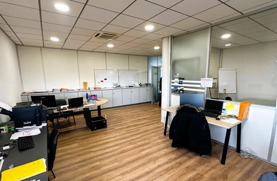 Bureau dans La Fouillouse à louer - Photo de l’immeuble – Image 1 sur 8