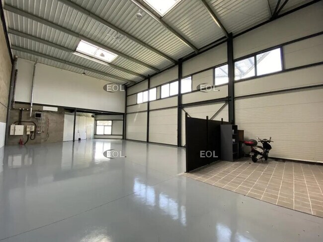 Plus de détails pour Industriel/Logistique à louer