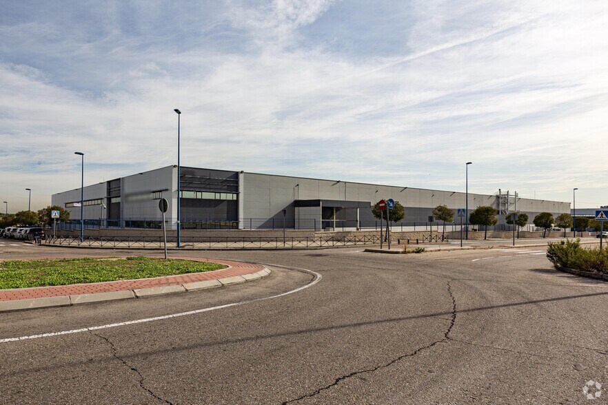 Industriel/Logistique dans Leganés, Madrid à louer - Photo de l’immeuble – Image 3 sur 27