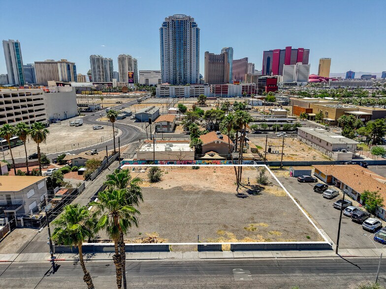 227 W Saint Louis Ave, Las Vegas, NV à vendre - Photo de l’immeuble – Image 1 sur 6