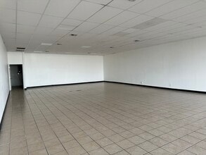 3355 E Tropicana Ave, Las Vegas, NV à louer Photo intérieure– Image 1 sur 4