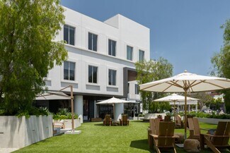 Plus de détails pour 11911 San Vicente Blvd, Los Angeles, CA - Local commercial à louer