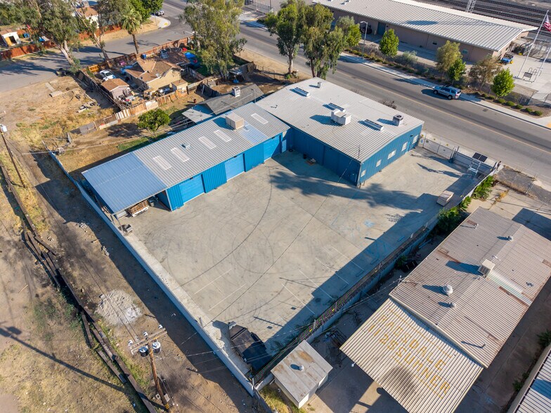 1121 Sumner St, Bakersfield, CA à vendre - Photo de l’immeuble – Image 3 sur 17