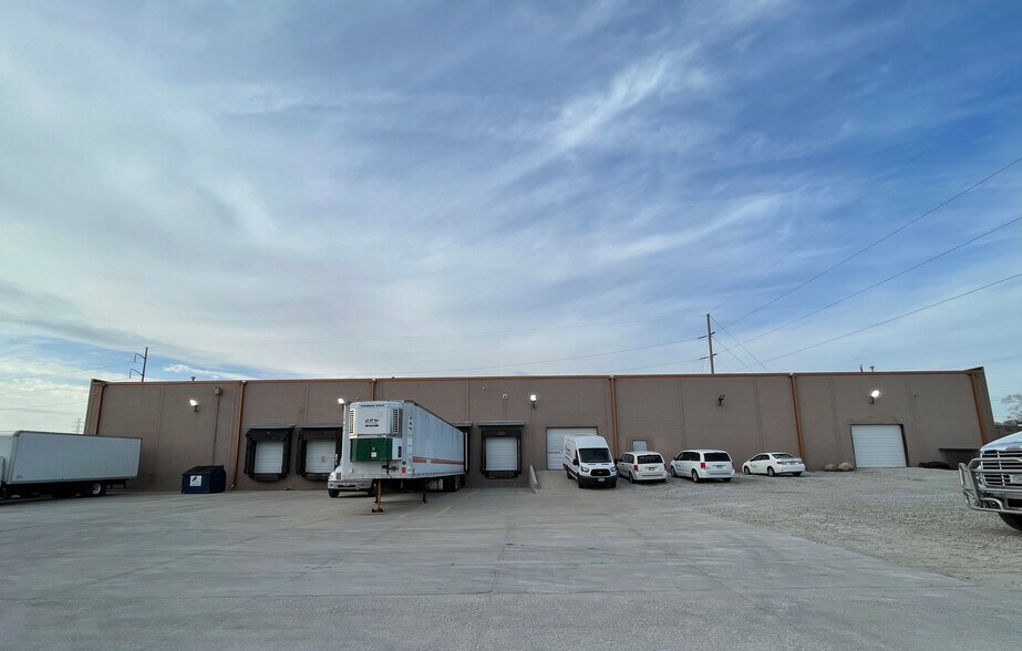 11805-11811 I St, Omaha, NE à louer - Photo de l’immeuble – Image 2 sur 9