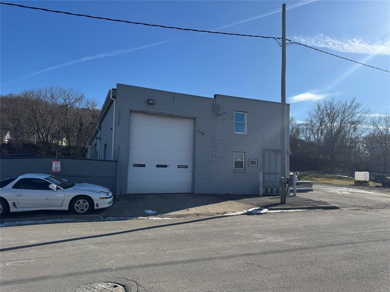 38 Hall St, Binghamton, NY à vendre - Photo de l’immeuble – Image 2 sur 10
