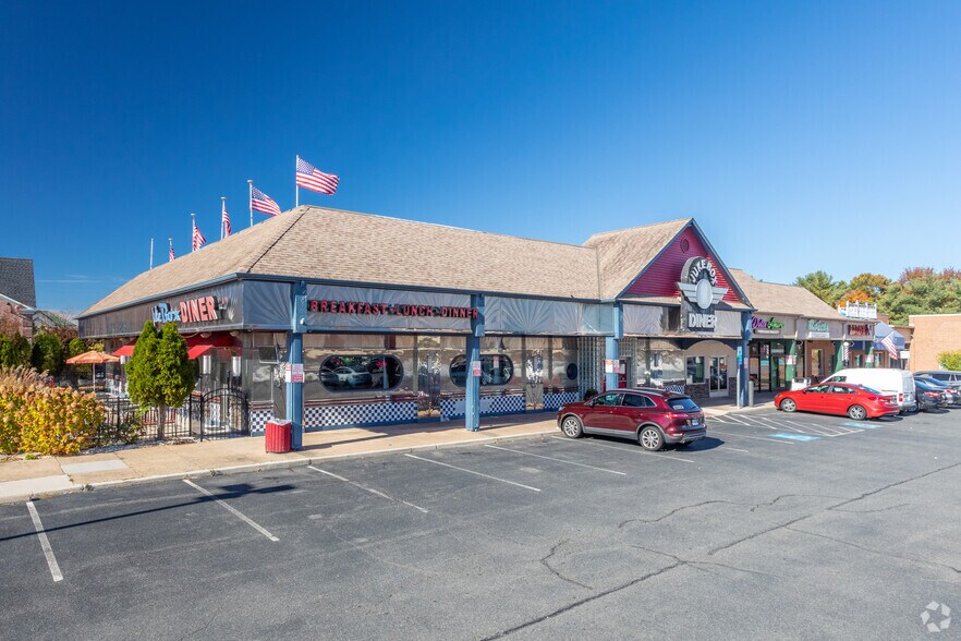 8653-8695 Sudley Rd, Manassas, VA à louer - Photo de l’immeuble – Image 1 sur 7