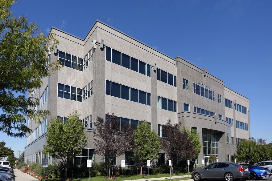 500 N Market Place Dr, Centerville, UT à louer - Photo de l’immeuble – Image 3 sur 7