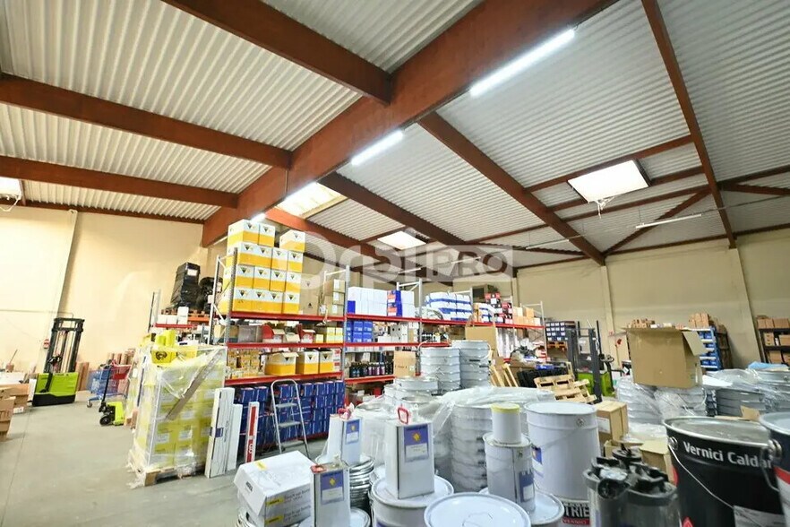 Bureau dans Décines-Charpieu à louer - Photo intérieure – Image 3 sur 4