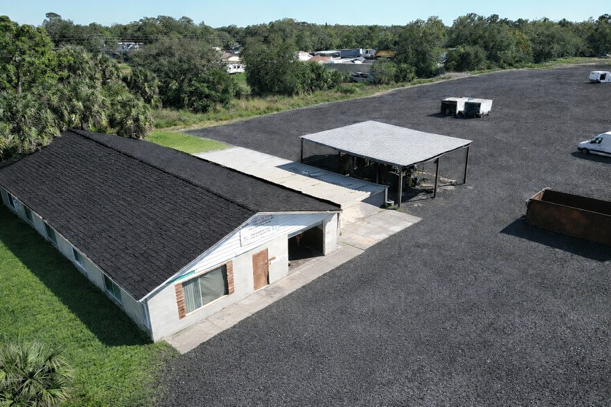 18252 E Colonial Dr, Orlando, FL à louer - Photo de l’immeuble – Image 3 sur 9