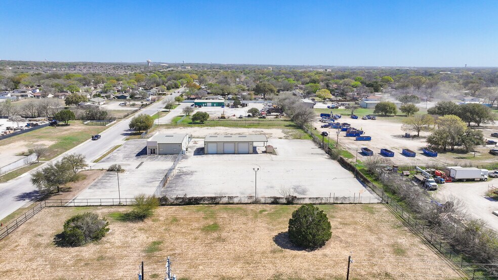 116 Nell Deane Blvd, Schertz, TX à vendre - Photo de l’immeuble – Image 3 sur 12
