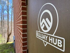 443 Pleasant Grove Rd, Ellijay, GA à louer Photo intérieure– Image 2 sur 4