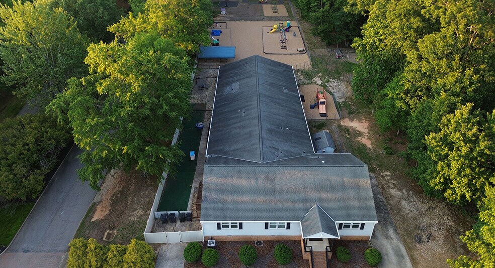 120 W Hundred Rd, Chester, VA à vendre - Photo de l’immeuble – Image 3 sur 4