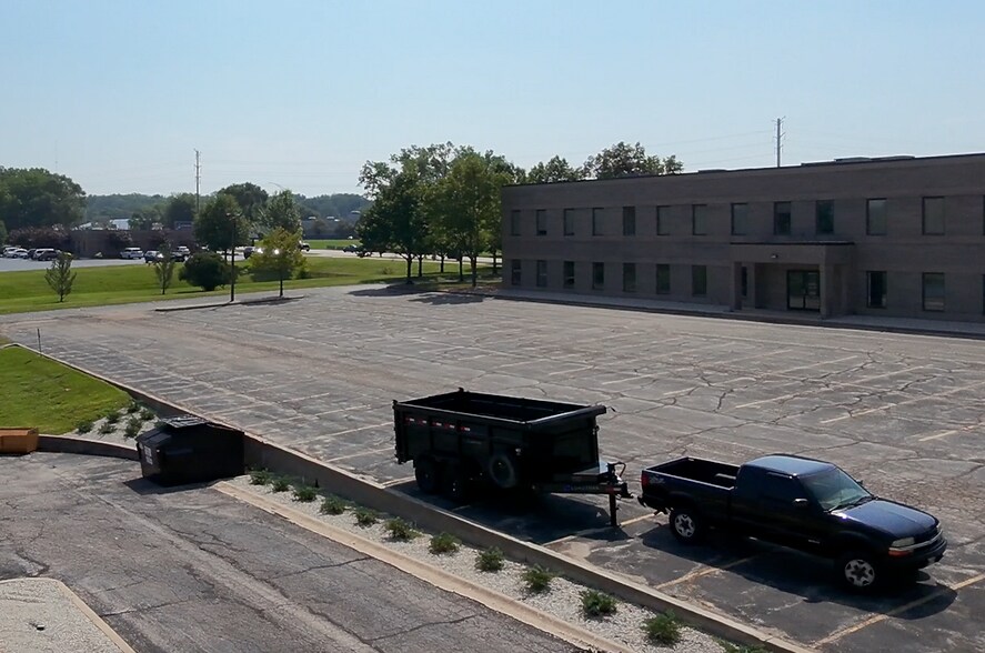 1752 Windsor Rd, Loves Park, IL à louer - Photo de l’immeuble – Image 3 sur 8