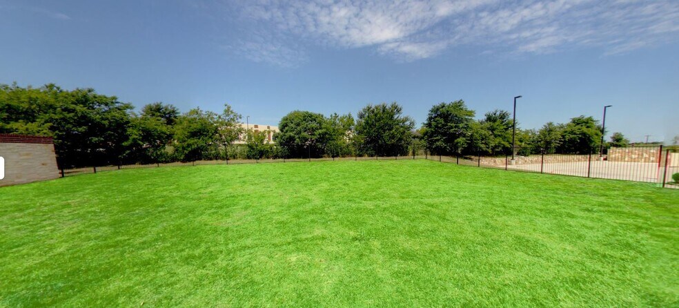 6555 Dallas Pky, Frisco, TX à vendre - Photo de l’immeuble – Image 3 sur 4