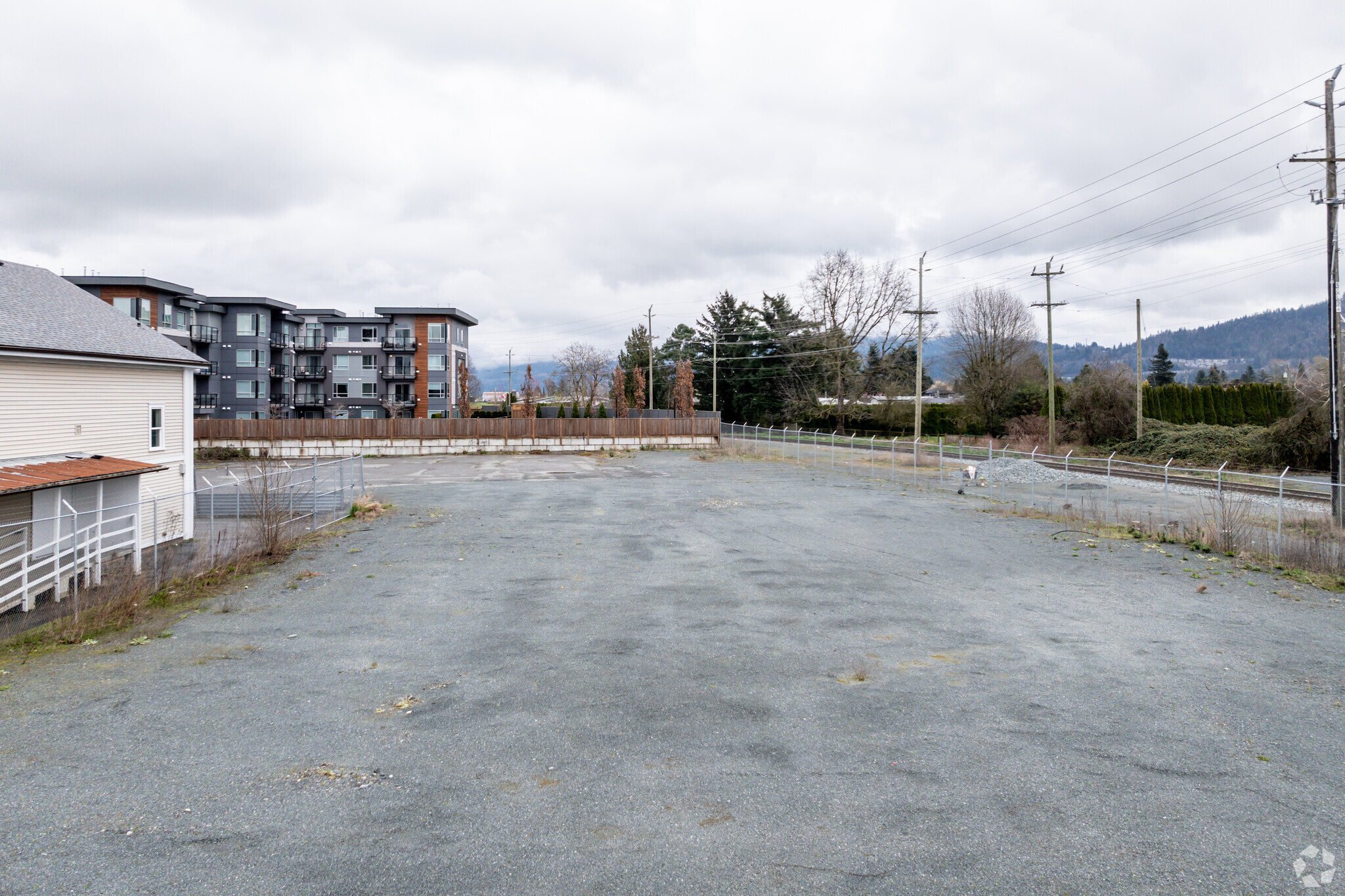7164 Vedder Rd, Chilliwack, BC à louer Photo principale– Image 1 sur 3