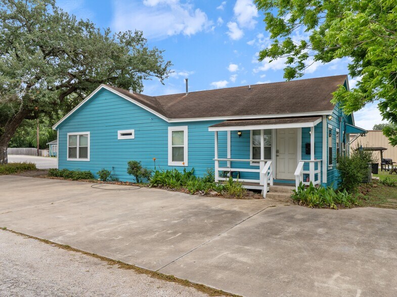 3021 Avenue F, Bay City, TX à vendre - Photo de l’immeuble – Image 2 sur 22