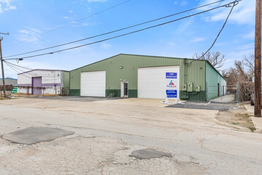 5909 Eden Dr, Haltom City, TX à vendre - Photo de l’immeuble – Image 1 sur 10